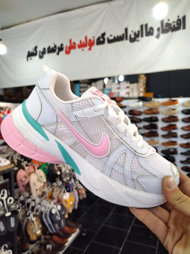 سفیدصورتی🩷